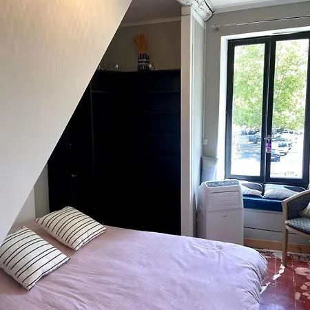 Les Volets Bleus An Authentic House In The Heart Of The Center Holiday home Fontaine-de-Vaucluse